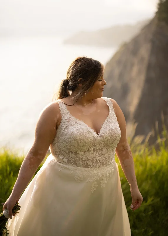 7216 Boho Chic Gown