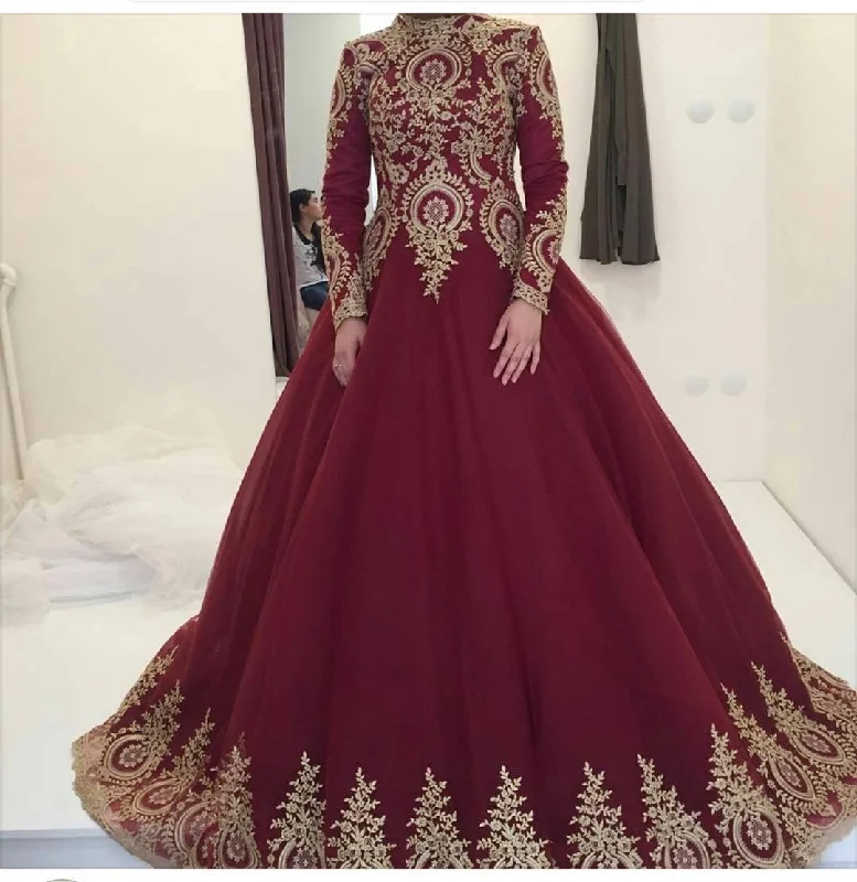 Gold Lace Appliques Burgundy Wedding Ball Gowns Dresses For Arabic Women Lace Back Wedding