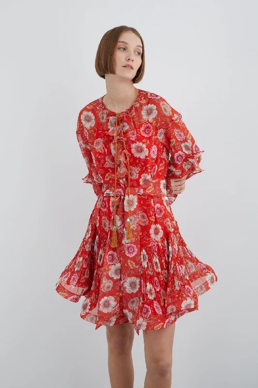 Red dress with Flared Detail on the Sleeve Elegant evening unclassified dresses